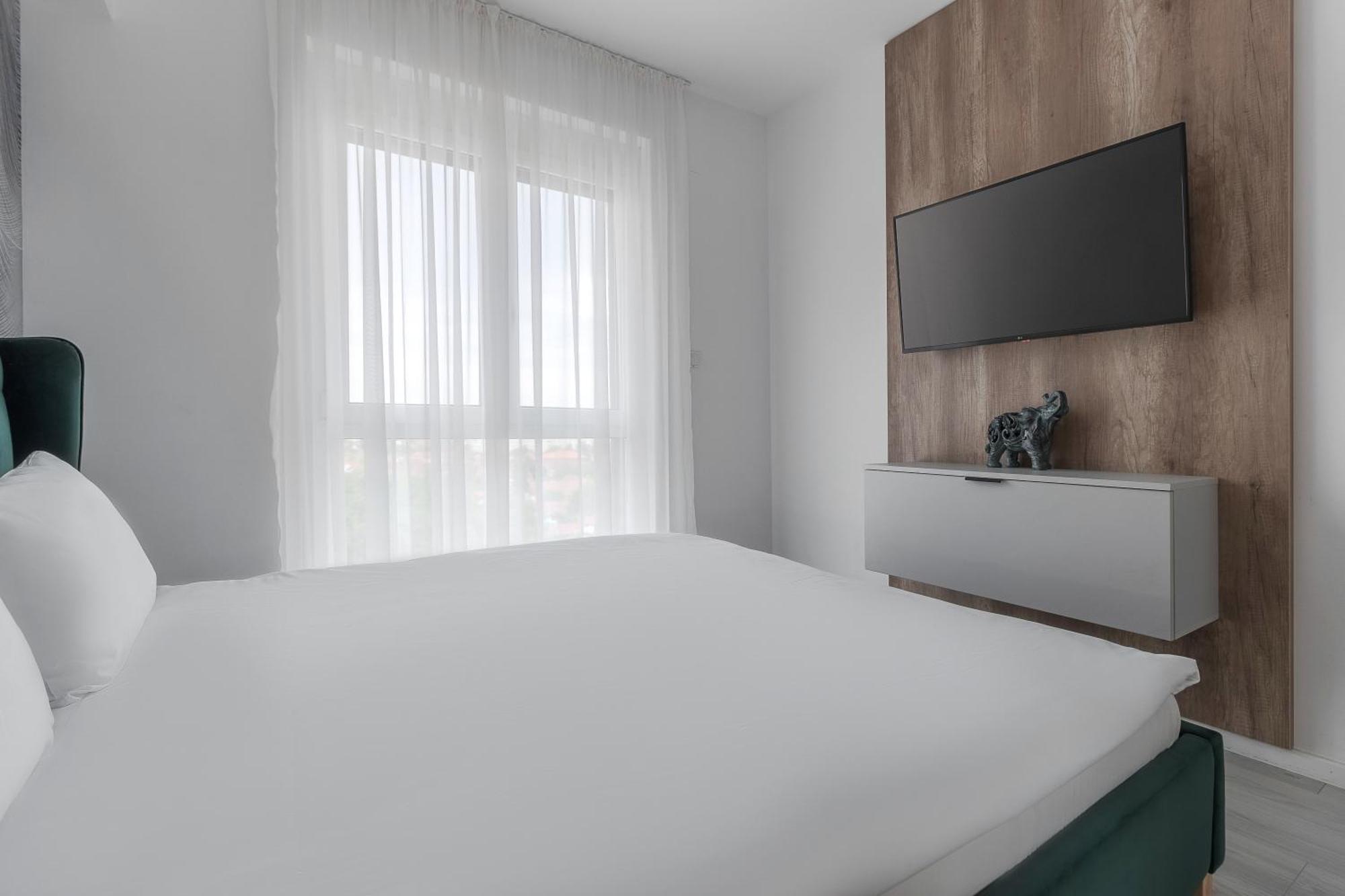 Apartament Rosewood Gold Oradea Zewnętrze zdjęcie